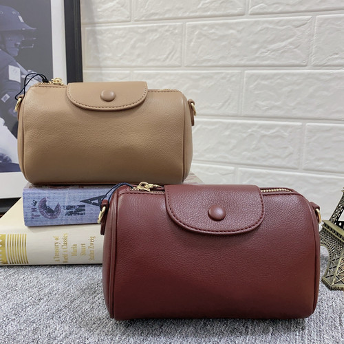 保罗彼得女士包包斜挎包时尚