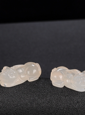 冰种玉髓男女款貔貅聚财白玛瑙