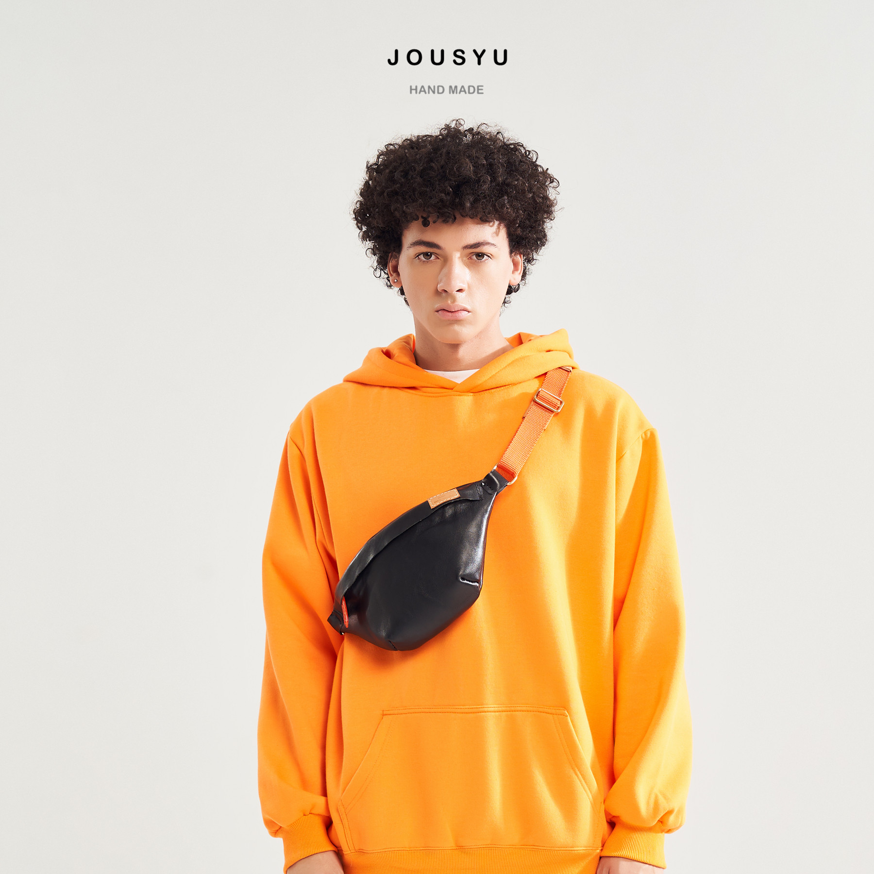 JOUSYU植鞣牛皮手工男女通用黑色斜挎包胸包原色原创小众品牌复古