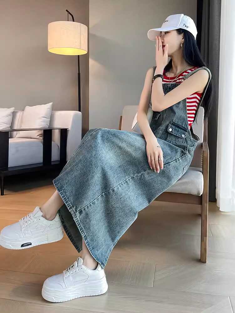 复古水洗牛仔背带裙女2024春秋款高腰显瘦宽松可爱百搭开叉连衣裙