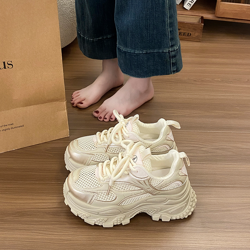 时尚百搭网面透气轻便运动休闲鞋