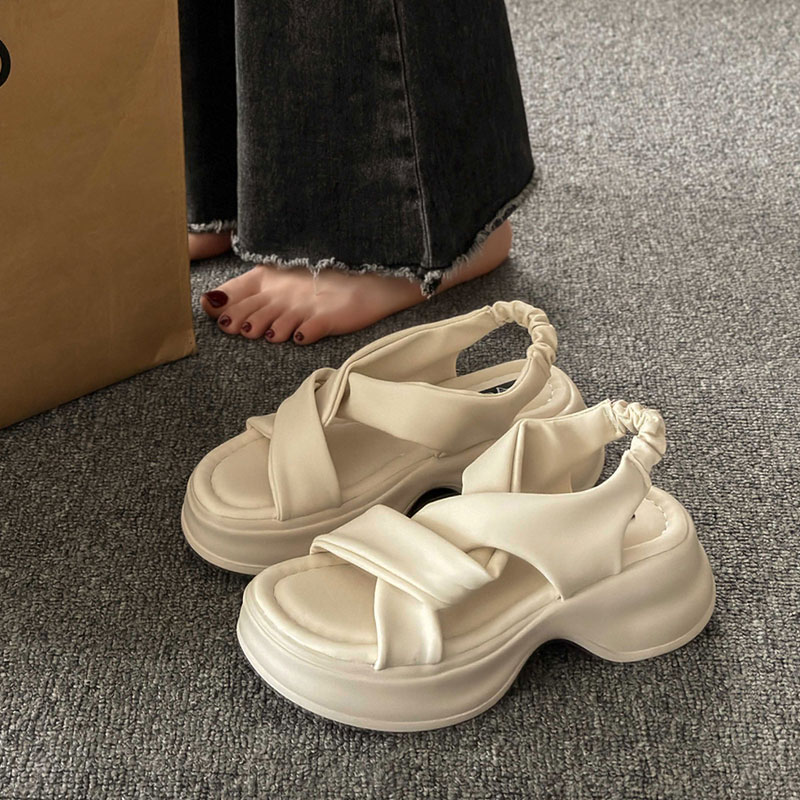 松糕沙滩鞋爆款配裙子罗马凉鞋