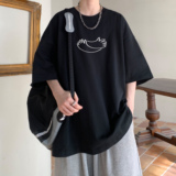 黑色