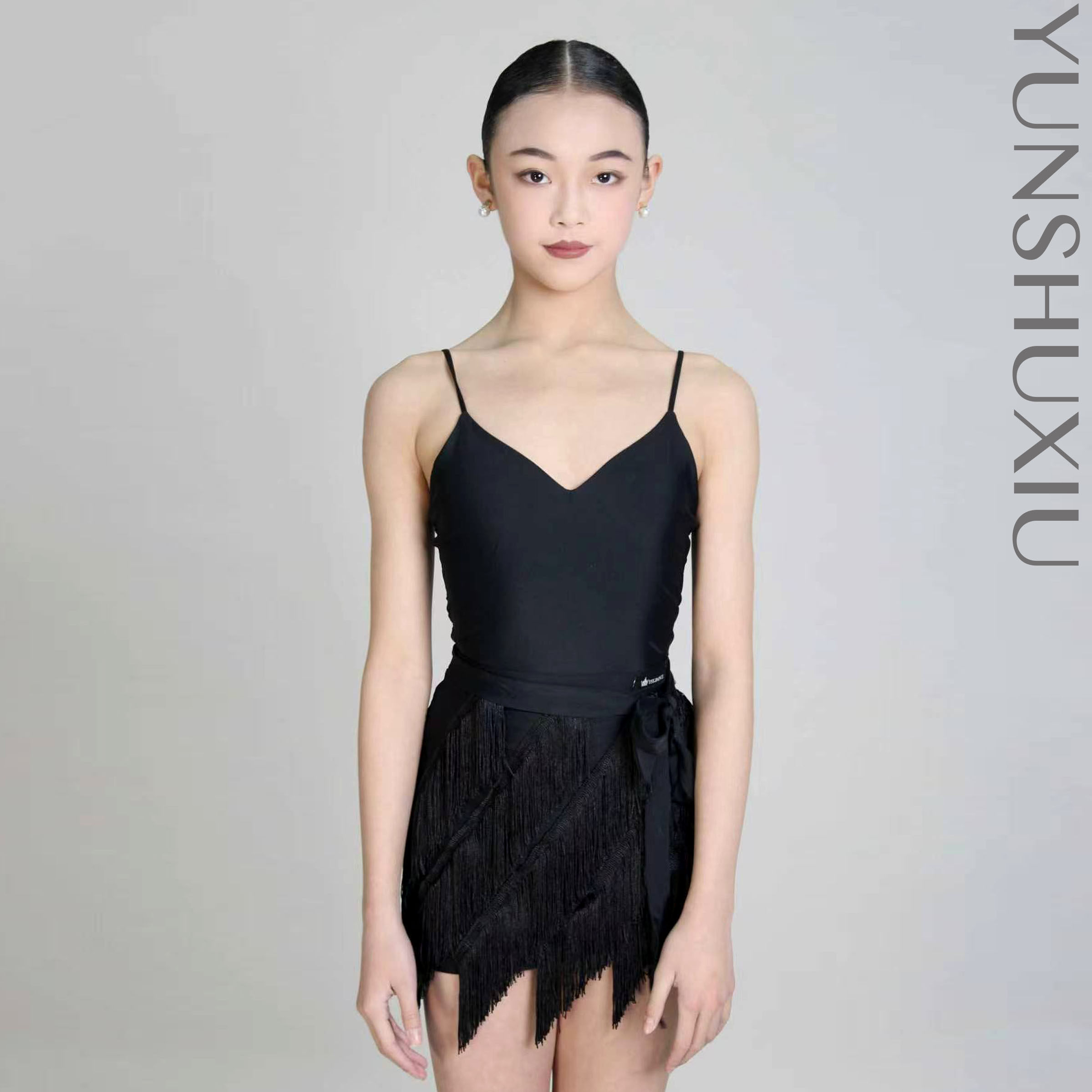 YSX云舒袖|儿童精致感黑色吊带流苏裙围裹裙高级感拉丁舞服单品