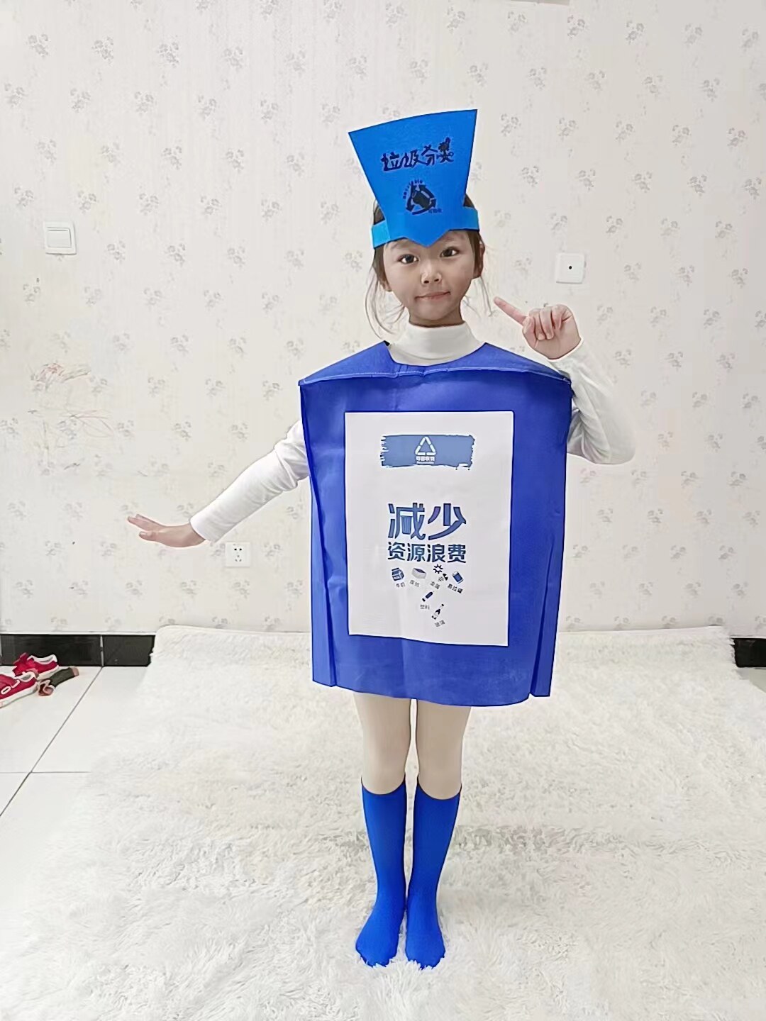 儿童环保手工衣服幼儿园宣传教育垃圾分类表演道具亲子走秀服装