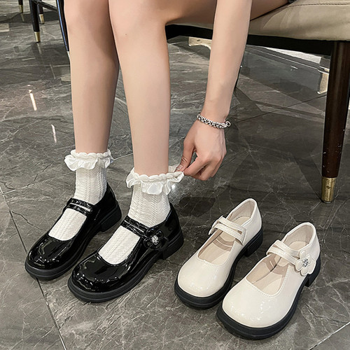 初中生小学生亮黑色小皮鞋女