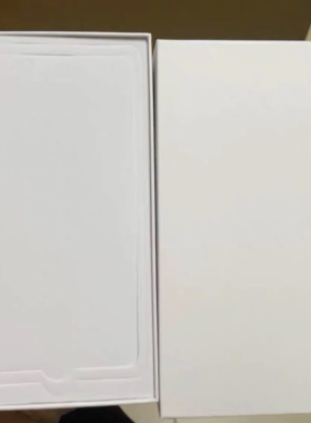 白色通用手机包装盒，能装各种型号手机