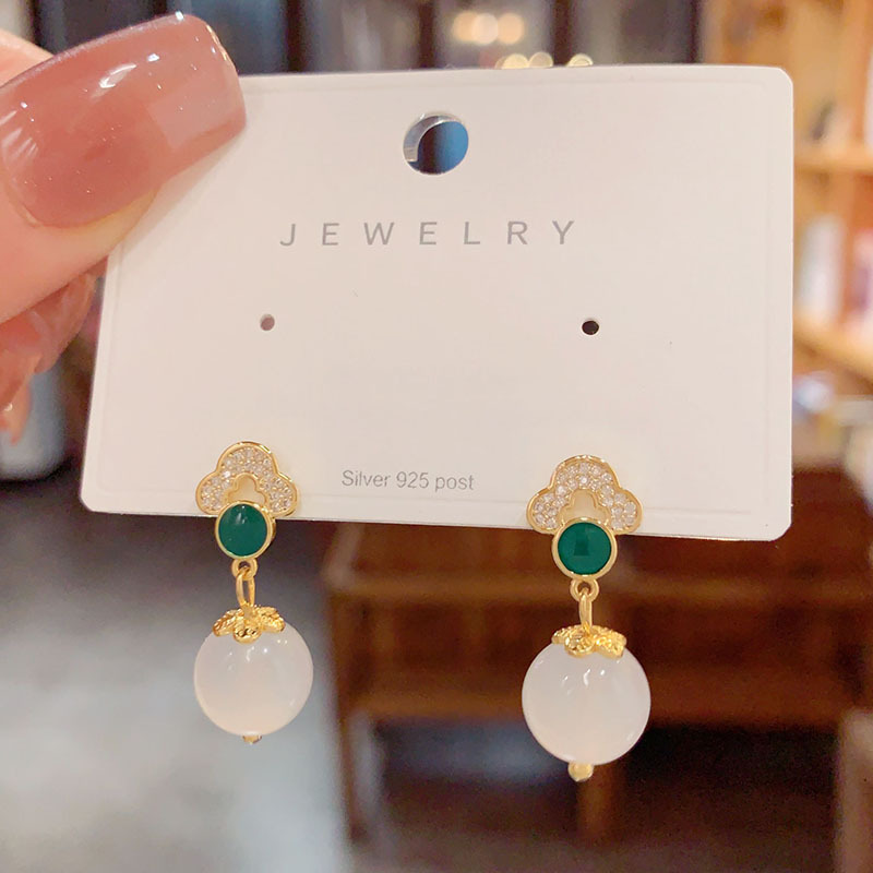 新中式复古玛瑙耳环2024新款微镶祥云银针耳钉小众轻奢百搭耳