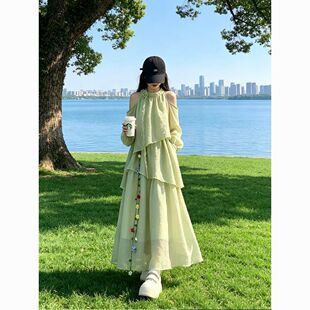 法式绝美露肩挂脖连衣裙女2026早春夏季新款度假风宽松显瘦长裙子