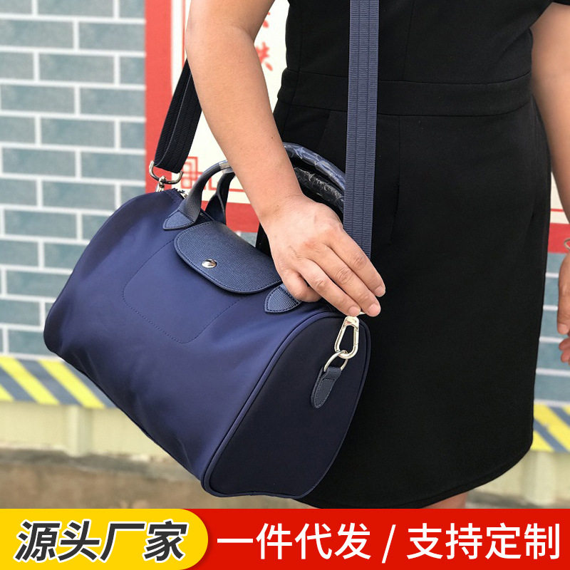 大容量枕头包包可调节肩带加厚短柄斜挎尼龙包水饺包