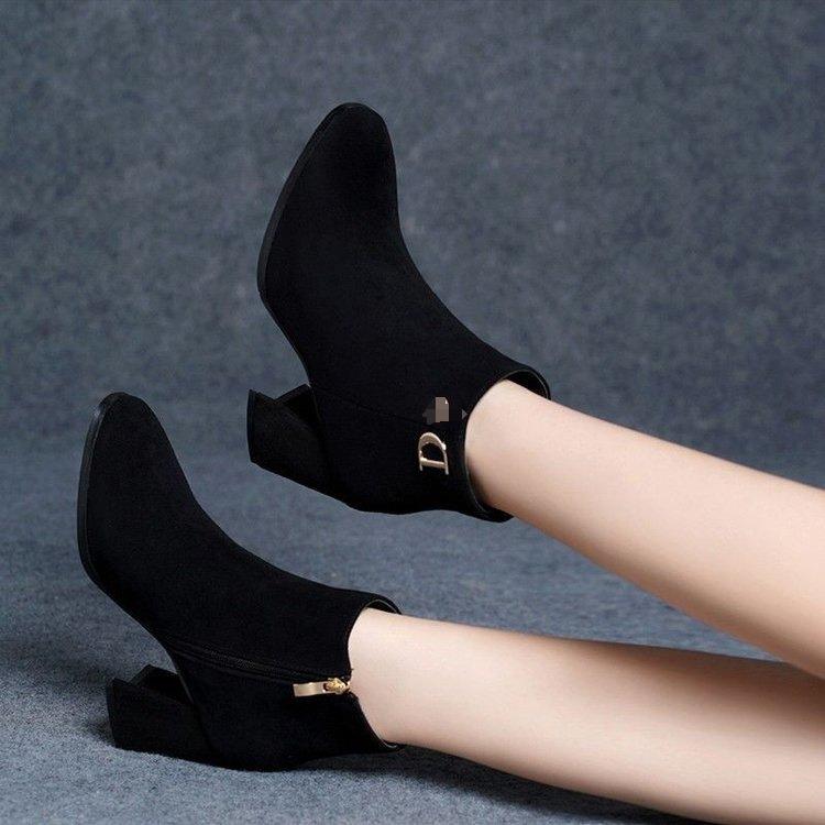 时装短靴女2025新款短筒气质裸靴子秋冬加绒女士粗跟短靴高跟鞋