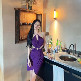 bear熊熊屋 紫色显白御姐挂脖镂空圆环褶皱针织连衣裙 姐系女友