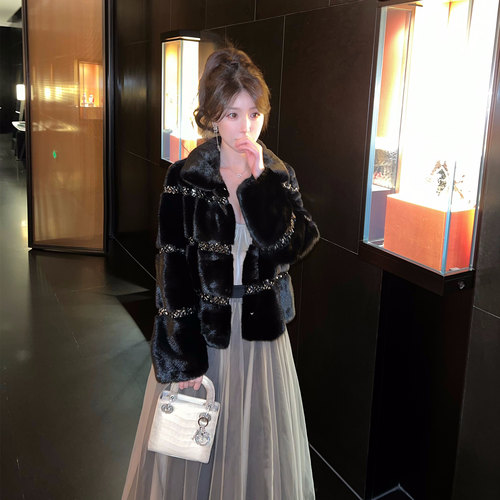 【伯爵千金】高贵冷艳芬兰saga天鹅绒皇冠小母貂手工缝钻水貂外套