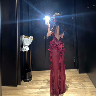 熊熊屋 重工缝制玫瑰花挂脖露背水晶麻艺术连衣裙 万人迷