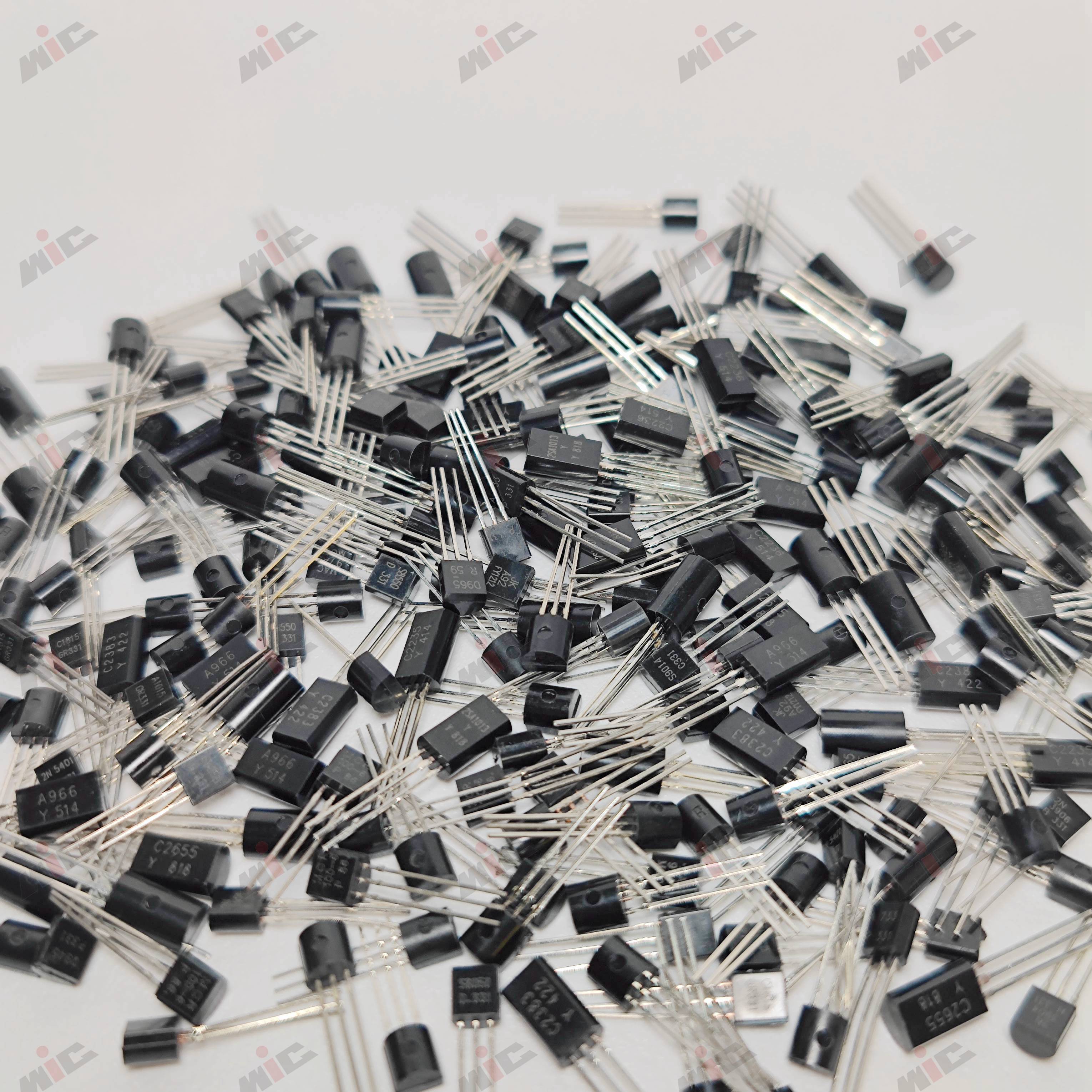 WIC三极管小功率TO92插件