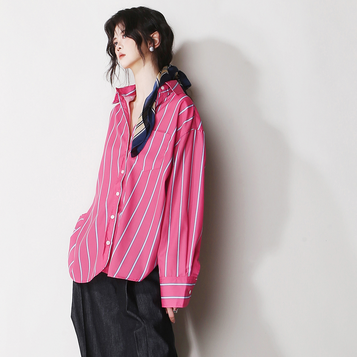 A75超显白衬肤色玫红竖条纹大气欧美风宽松显瘦慵懒长袖男友衬衫