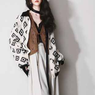 D71黑白菱格花纹镂空撞色宽松显瘦慵懒复古叠穿针织毛衣开衫 外套