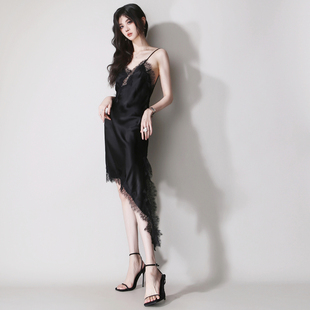 D31蕾丝镂空拼接不对称斜开叉V领A字露背吊带法式欧美风连衣裙