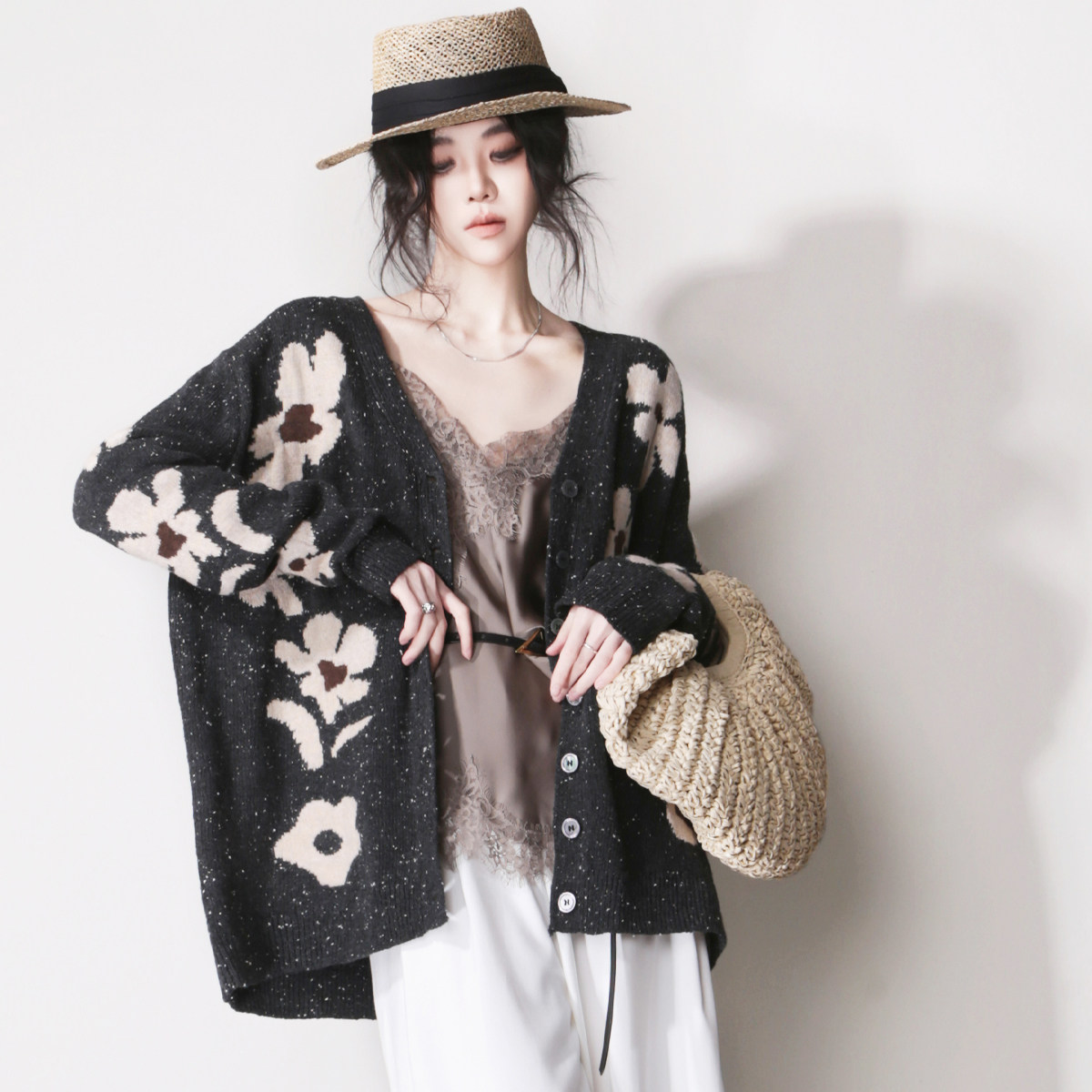 F11大花朵复古提花V领宽松落肩慵懒显瘦竖排扣欧美风毛衣开衫外套,女装/女士精品,毛衣,淘宝优惠券,粉丝福利购,淘宝优惠卷