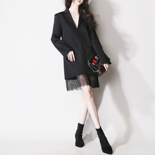 显瘦欧美风蕾丝下摆半透视宽松型