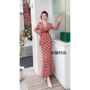 名媛轻奢高级感鱼尾裙法式蕾丝v领长袖高腰显瘦修身长裙连衣裙
