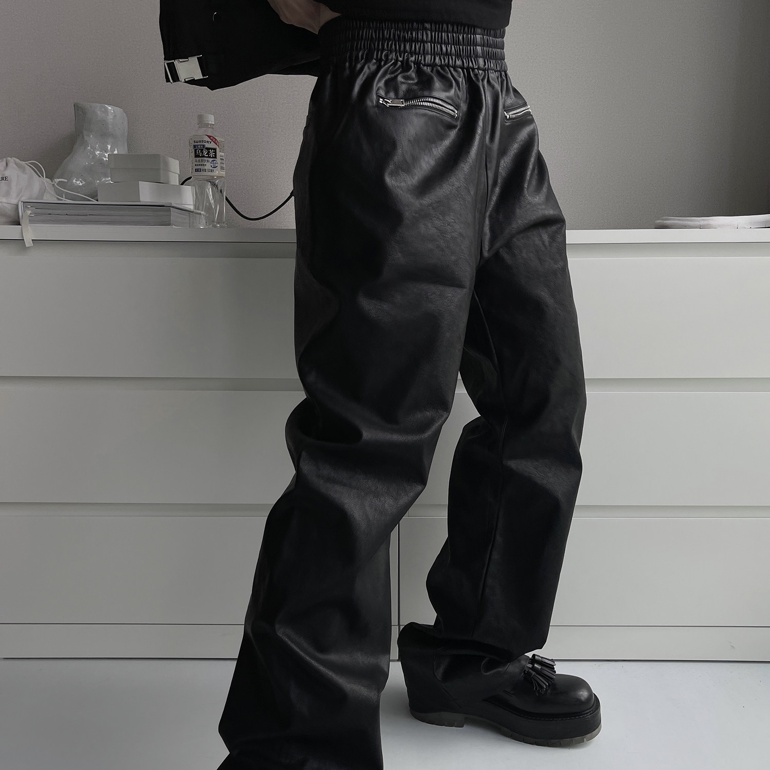 MITOPUB BABESOCHILL ZIP 블랙 미니멀 드레이프 코팅 남성용 및 여성용 스트레이트 가죽 팬츠