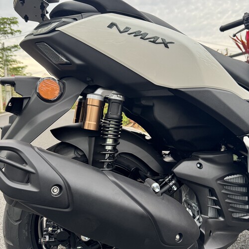 NMAX155后轮挡泥板加装后挡泥瓦