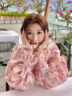 女夏甜美温柔泡泡袖 法国Rouje Chic法式 粉色碎花v领衬衫 防晒衬衣