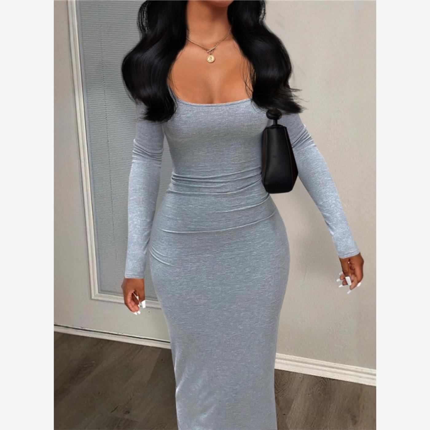 穿着欧美性感修身紧长袖