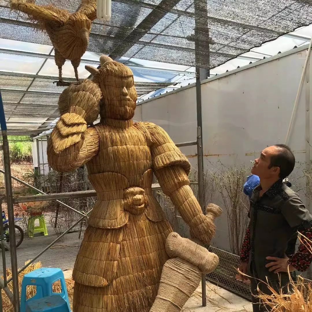 稻草工艺品油菜花节草雕定制作大型卡通动物草编动物农耕稻草人