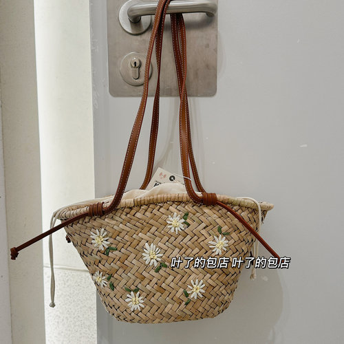 现货编织包包雏菊26年新款度假风草编包手提包单肩系沙滩儿童款