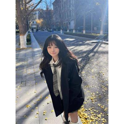 黑色牛角扣呢子大衣女连帽2025冬季新款韩系jk加厚小个子毛呢外套