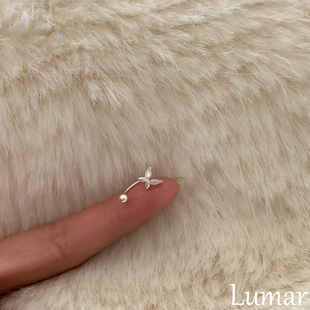 S925纯银u型蝴蝶耳钉女2026新款小巧精致简约时尚百搭后挂式耳饰