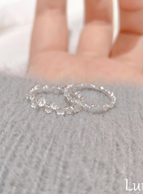 S925纯银清冷感繁花戒指轻奢甜美