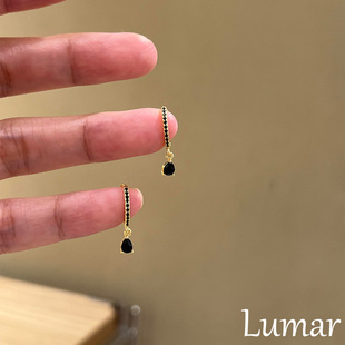 百搭耳环 高级感时尚 S925纯银黑金撞色锆石水滴耳扣女2026新款 爆款