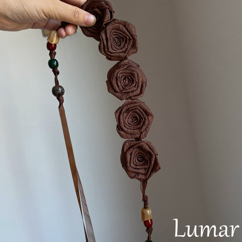 波西米亚编织玫瑰串珠腰带配裙子