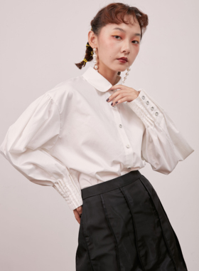 YUNKIXU秋季原创设计师小众高级气质温柔百搭压褶泡泡袖简约衬衫