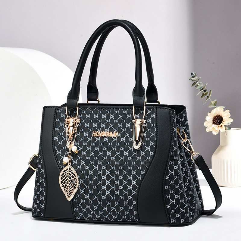 质感大气女士手提斜挎包2025新款大容量中年妈妈包通勤百搭托特包,箱包皮具/热销女包/男包,通用款女包,淘宝优惠券,粉丝福利购,淘宝优惠卷