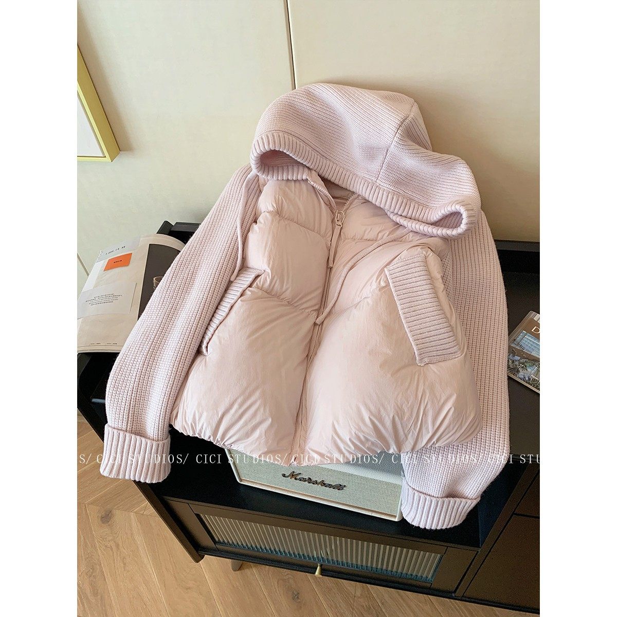 韩版粉色针织拼接连帽羽绒服女冬2025新款减龄保暖软糯面包服外套,女装/女士精品,羽绒服,淘宝优惠券,粉丝福利购,淘宝优惠卷