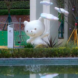 玻璃钢卡通大熊网红雕塑美陈商场小兔子装饰商业街房地产大门摆件