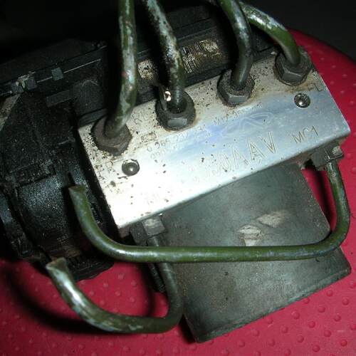 适用A3 1.6刹车泵制动ABS泵体总成 B12-3550410 M12-3550010