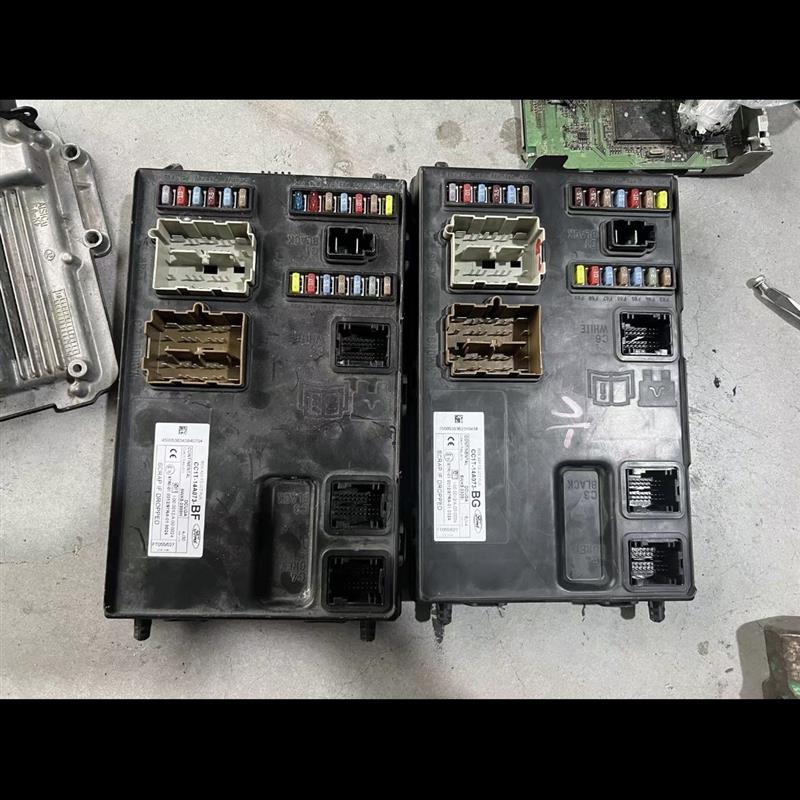 适配江铃新时代V348全顺车身电脑模块/8C1T-14A073-BC/BB/CF