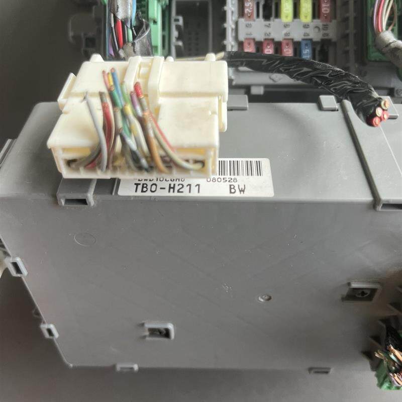 八代雅阁08-11年2.0室内保险丝盒,R312。原厂拆车件