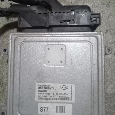 起亚佳乐行车电脑板39102-25142控制模块5WY4827C拆车件ECU