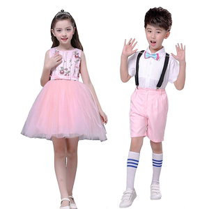 小学生大合唱团演出服