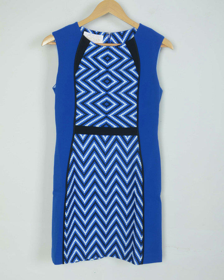 修身显瘦连衣裙百搭