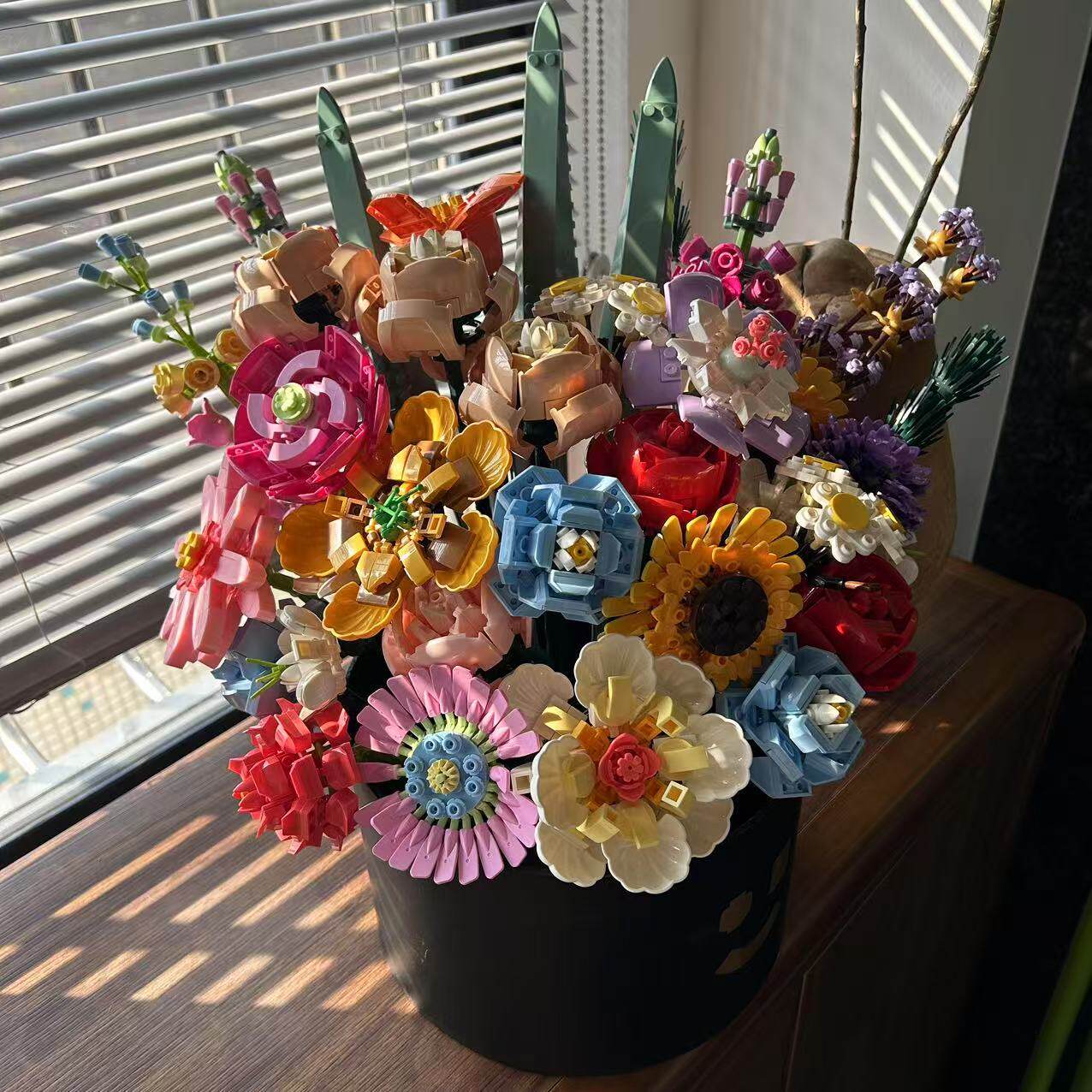 2026新款积木花束高颜值仙气高难度巨大型女孩玩具玫瑰花520送女