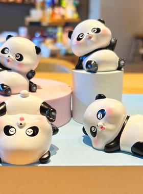 可爱卡通熊猫摆件树脂创意礼物办公桌面家居成都基地文创纪念品