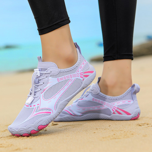 海边速干防沙防滑溯溪沙滩鞋