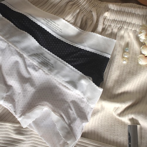 温柔千金 MIU系波点女生冰丝内裤少女女士无痕速干中腰包臀三角裤